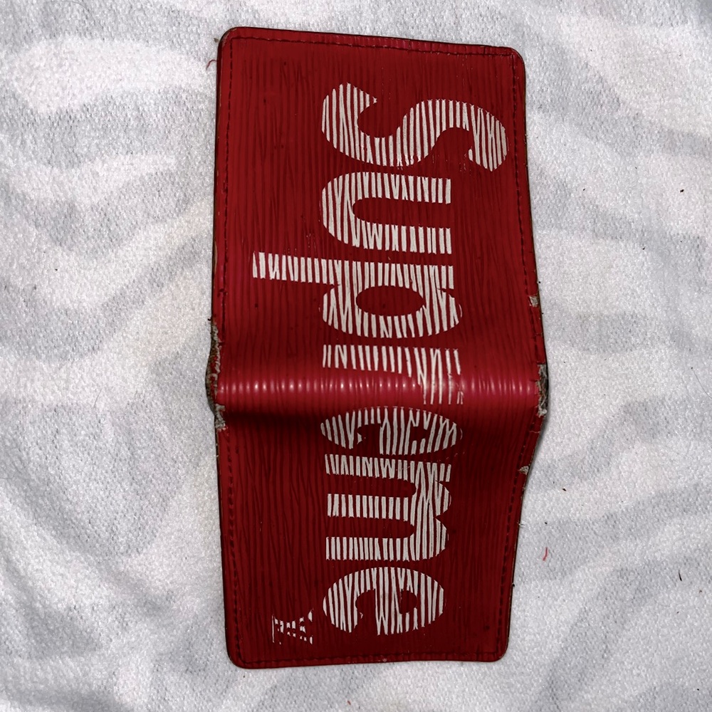 Supreme wallet